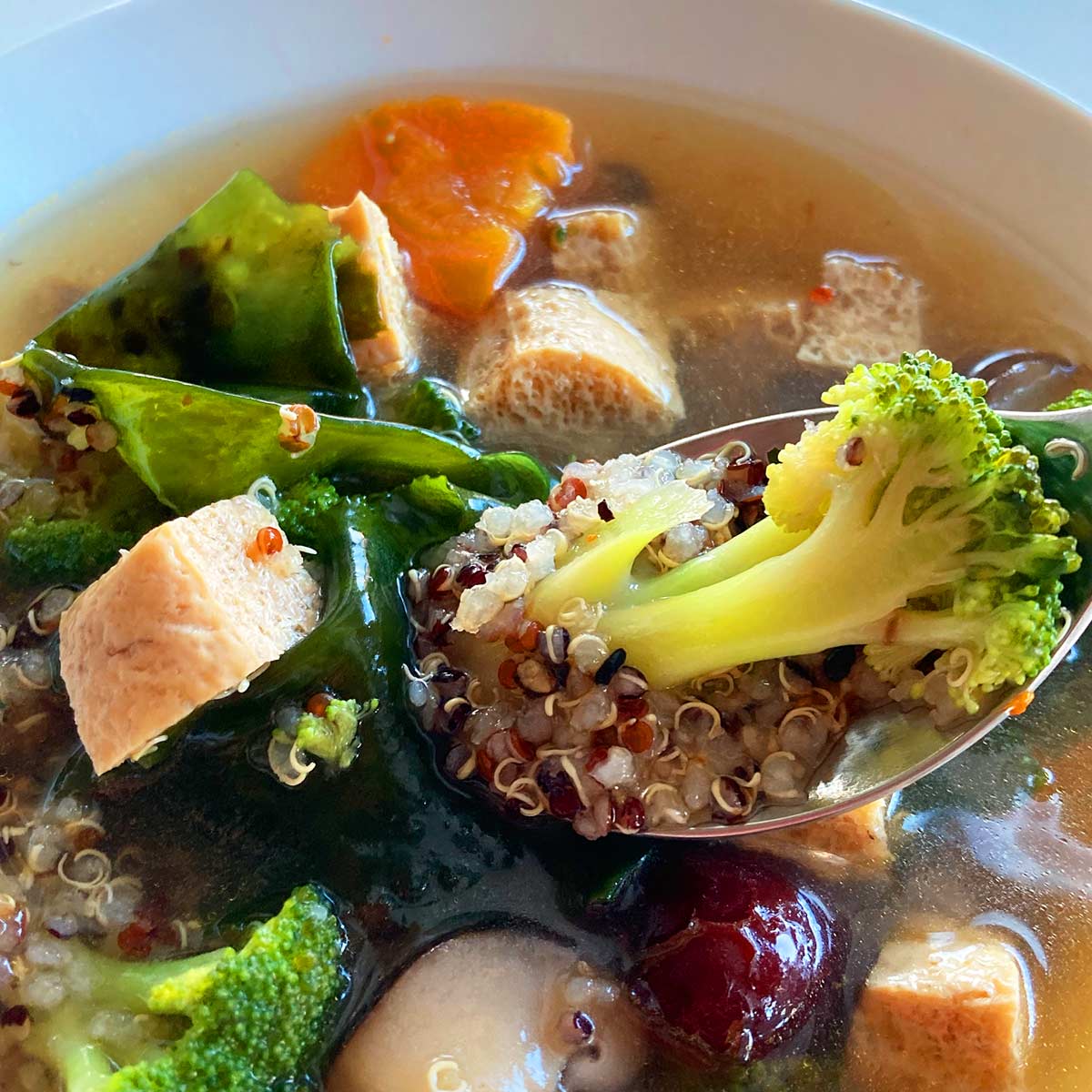 Seaweed Red Date Quinoa Soup